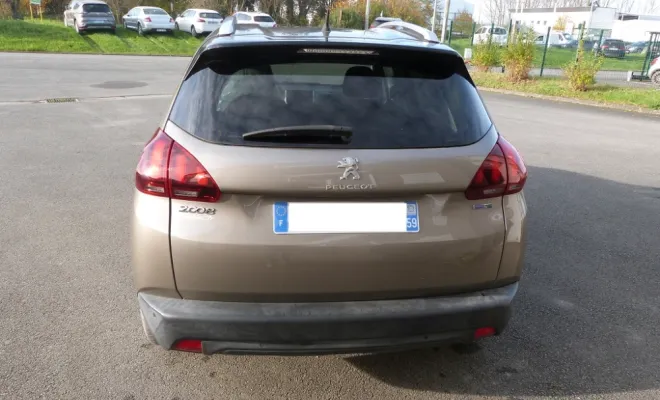 Acheter une Peugeot 2008 essence à Béthune